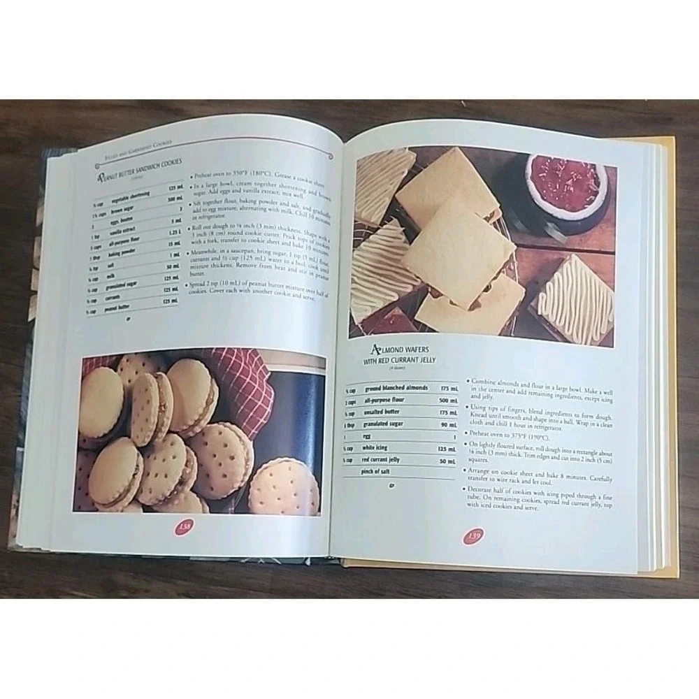 Vintage The Ultimate Cookie Book - 1997 by Tormont Publications